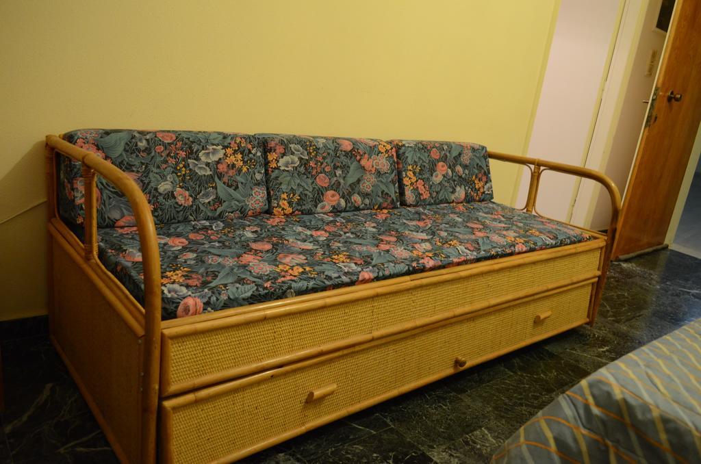 Kineta Apartments Zewnętrze zdjęcie